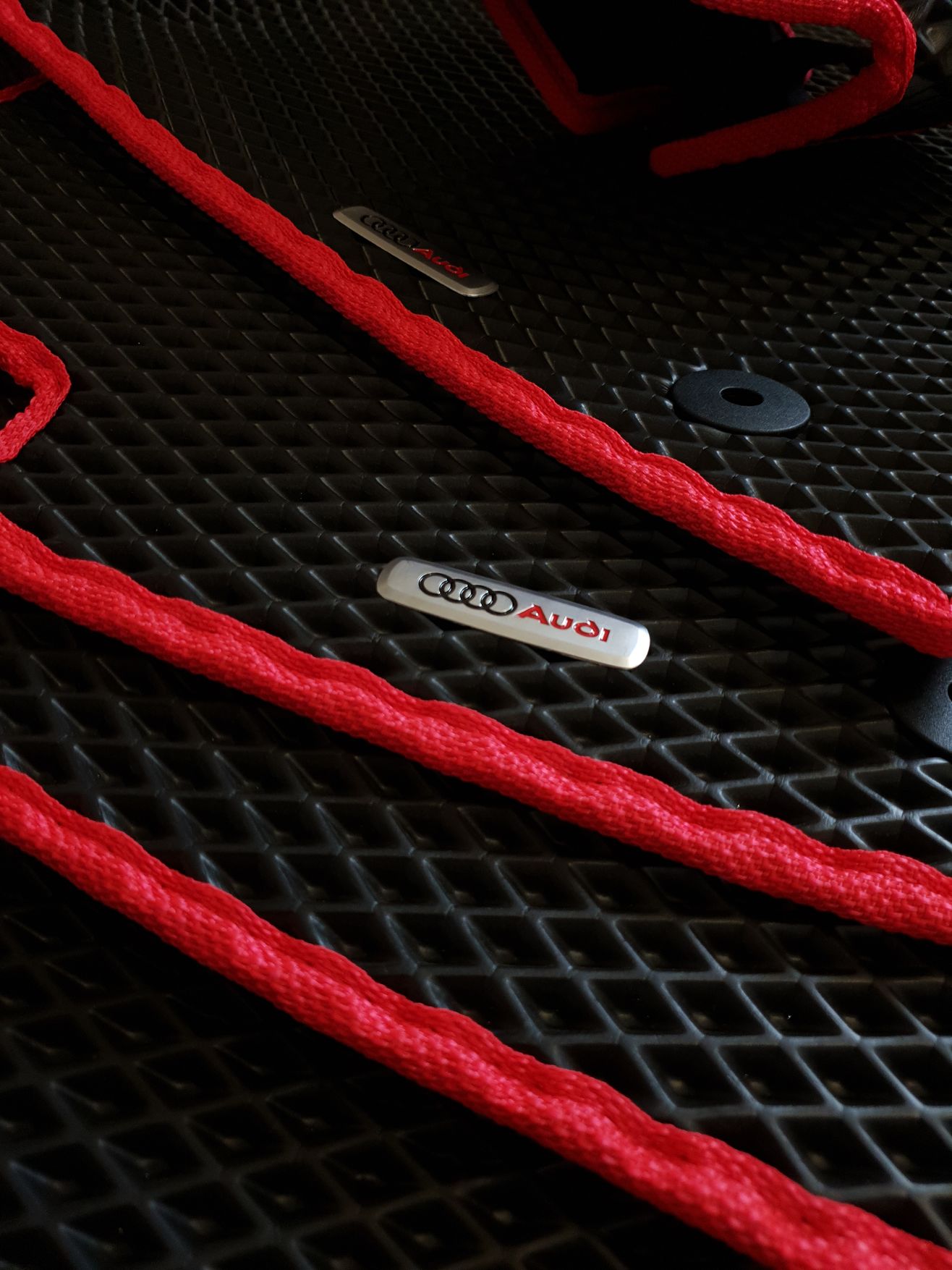 Next generation car mats in Romania